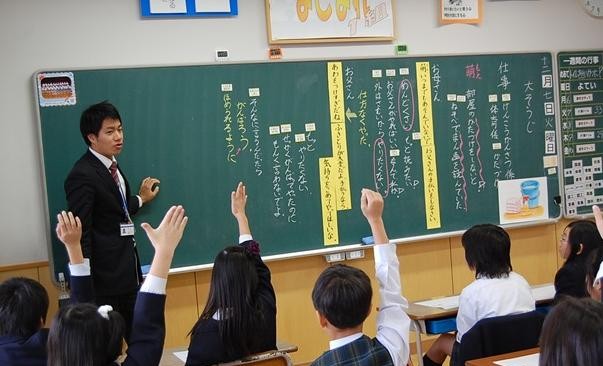 日本什么时候才会停止仇中教育？那是<em>不可能的事</em>，因为老一辈的日本精英阶层普遍认