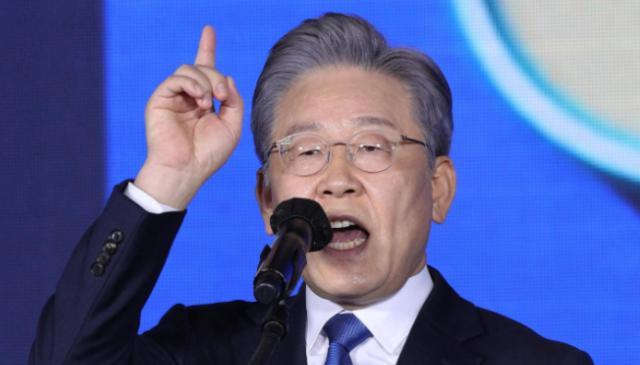 我有预感，韩国跟美国的关系要出现问题了！9月8日，釜山市长带着庞大的代表团去中国