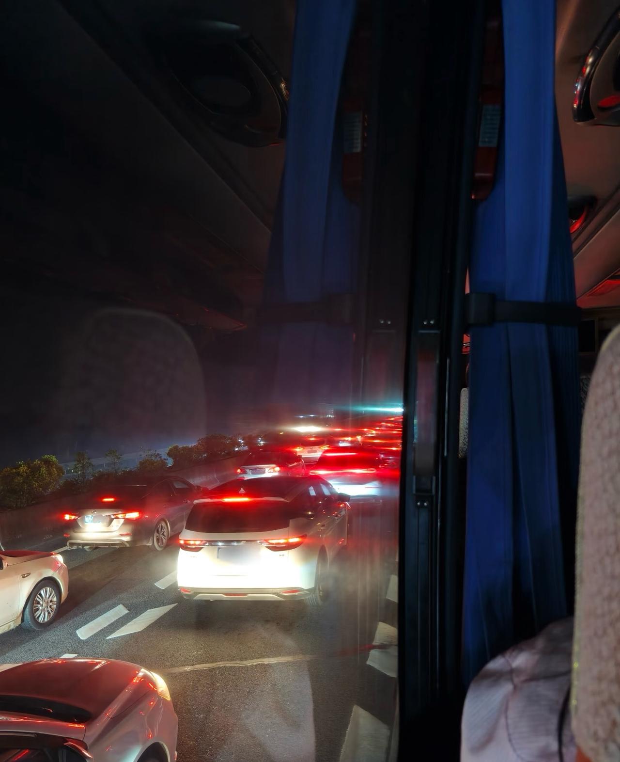 尊贵的广西车主，你也没想到吧!昨晚十点看下导航，路程耗谢十二小时，想着明天早