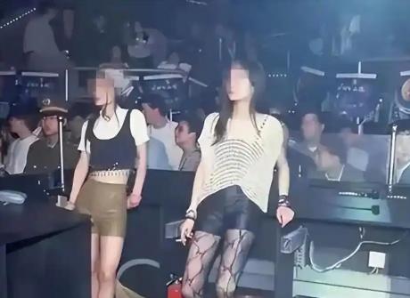 1993年，陈志伟在公开场合开枪打死一名19岁女孩，不但没有被追究法律责任，反而