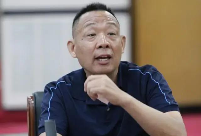 于东来再次“翻车”了！这次，他又没管住自己的嘴，一句话引爆全网争议。有网友喊话