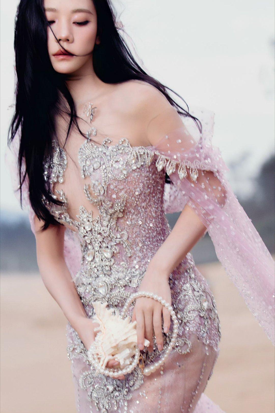张紫宁紫色纱裙绝美