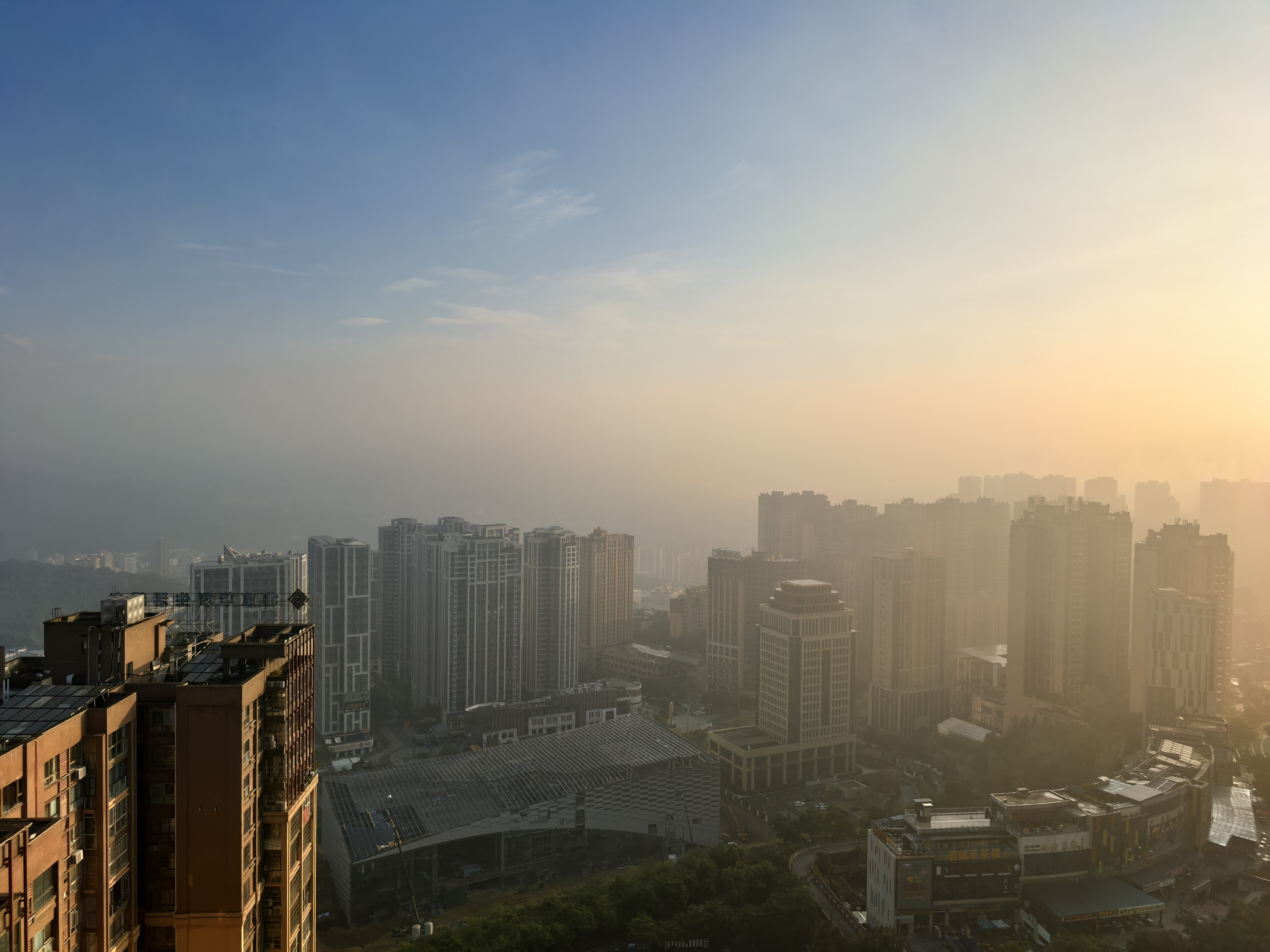 早啊宝们，起床的抠1[墨镜]​​​