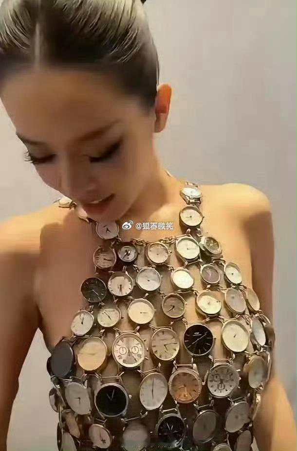 这设计师一定不是中国人。。。这不骂人呢嘛。。。​​​