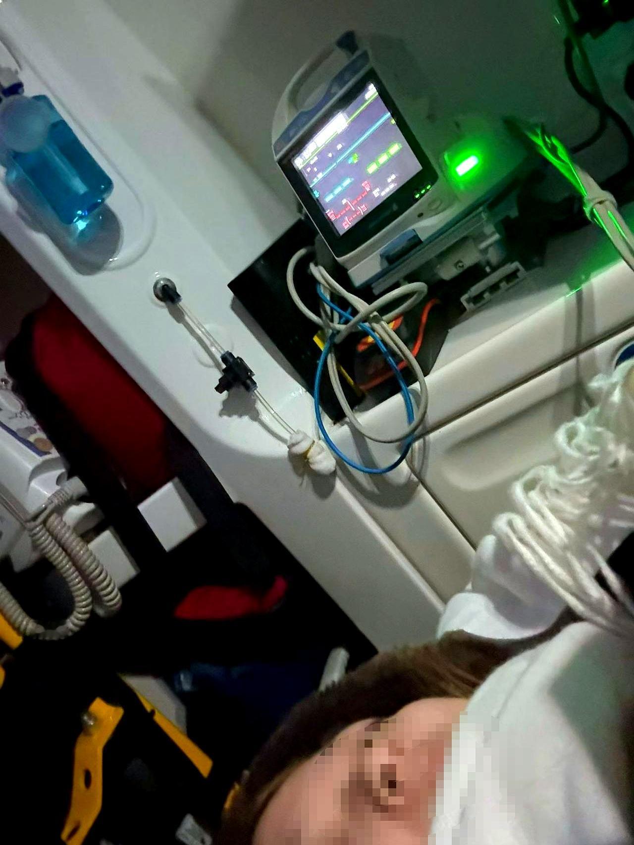 凌晨三点，手机铃声那是真能索命。家里老人八十多了，我这一宿都提心吊胆的，生怕是