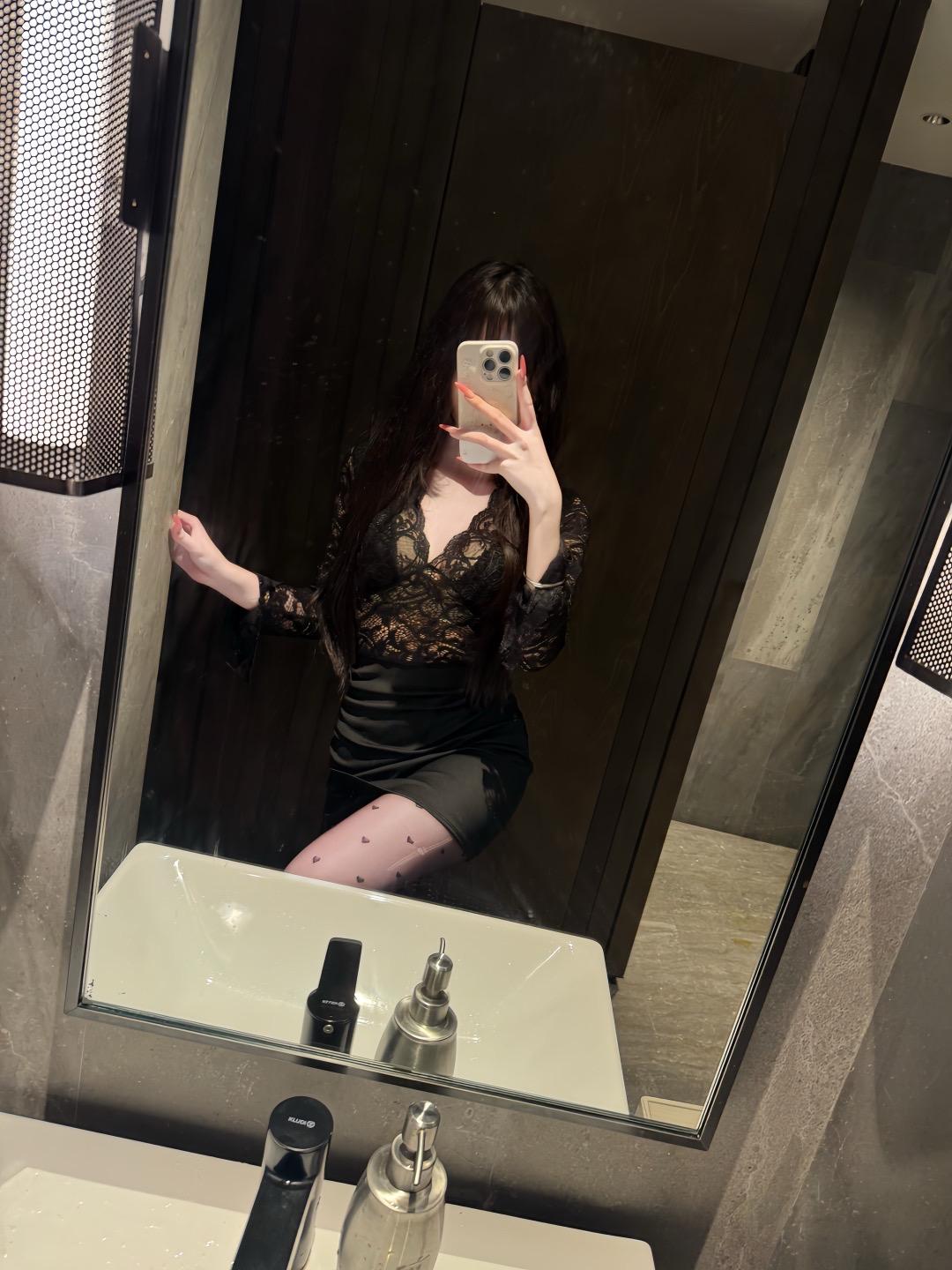 看我不爽很正常 你要是看爽了那还得了