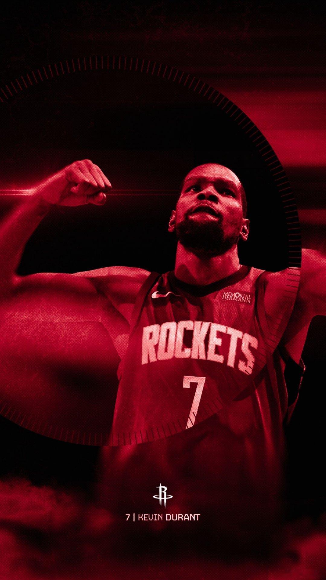 杜兰特（脚踝）大概率出战明日火箭对阵凯尔特人的比赛。另据报道，凯尔特人今天交易了