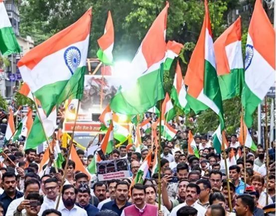 印度用人民币买俄罗斯石油，这笔钱是从哪来的？其实，印度不光有钱买俄罗斯石油，还能