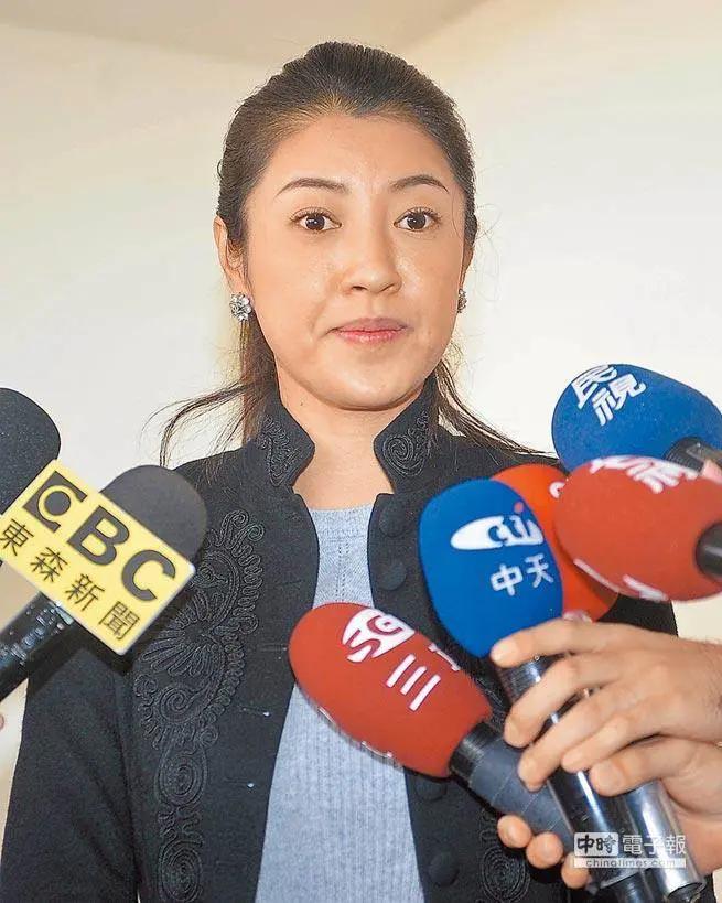 8日，国民党南投县长许淑华支持郑丽文访陆，并且认为国民党不需因民进党恶意抹红而害