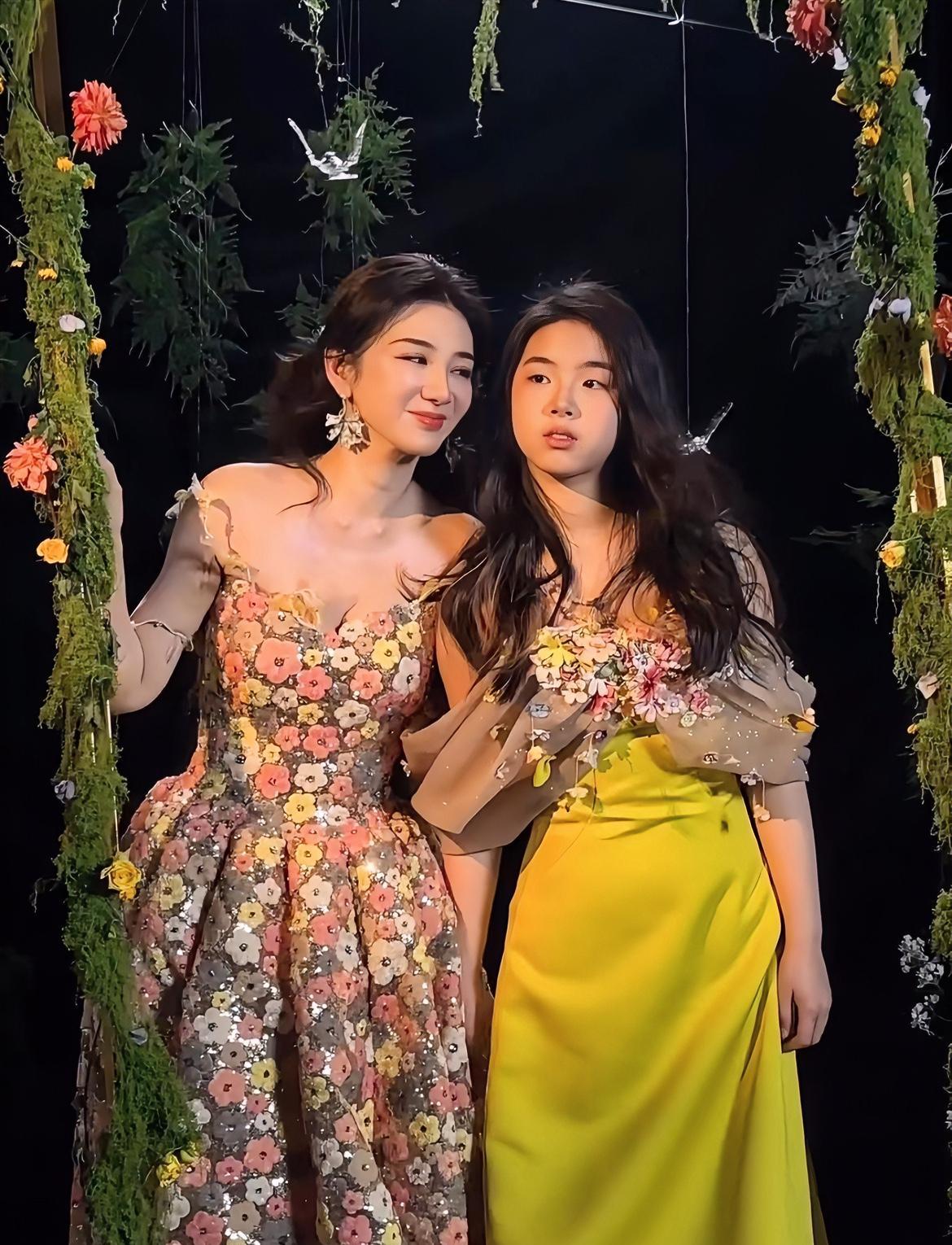 终于明白了，为啥大家都说黄奕的女儿长得不好看了。不是因为她的颜值太低了，也不