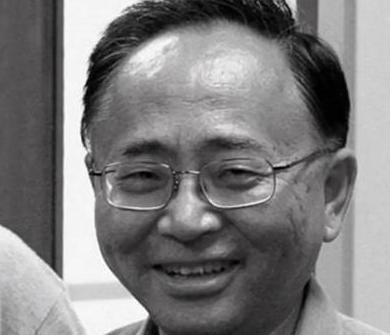 四川理科状元报考哈军工，因身高差2厘米，且近视600度，惨遭淘汰。招生老师查阅档