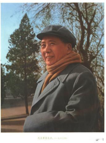 难得一见的毛主席照片照片在手机里存放很久很久了每当心情不能平静的时候看一下都