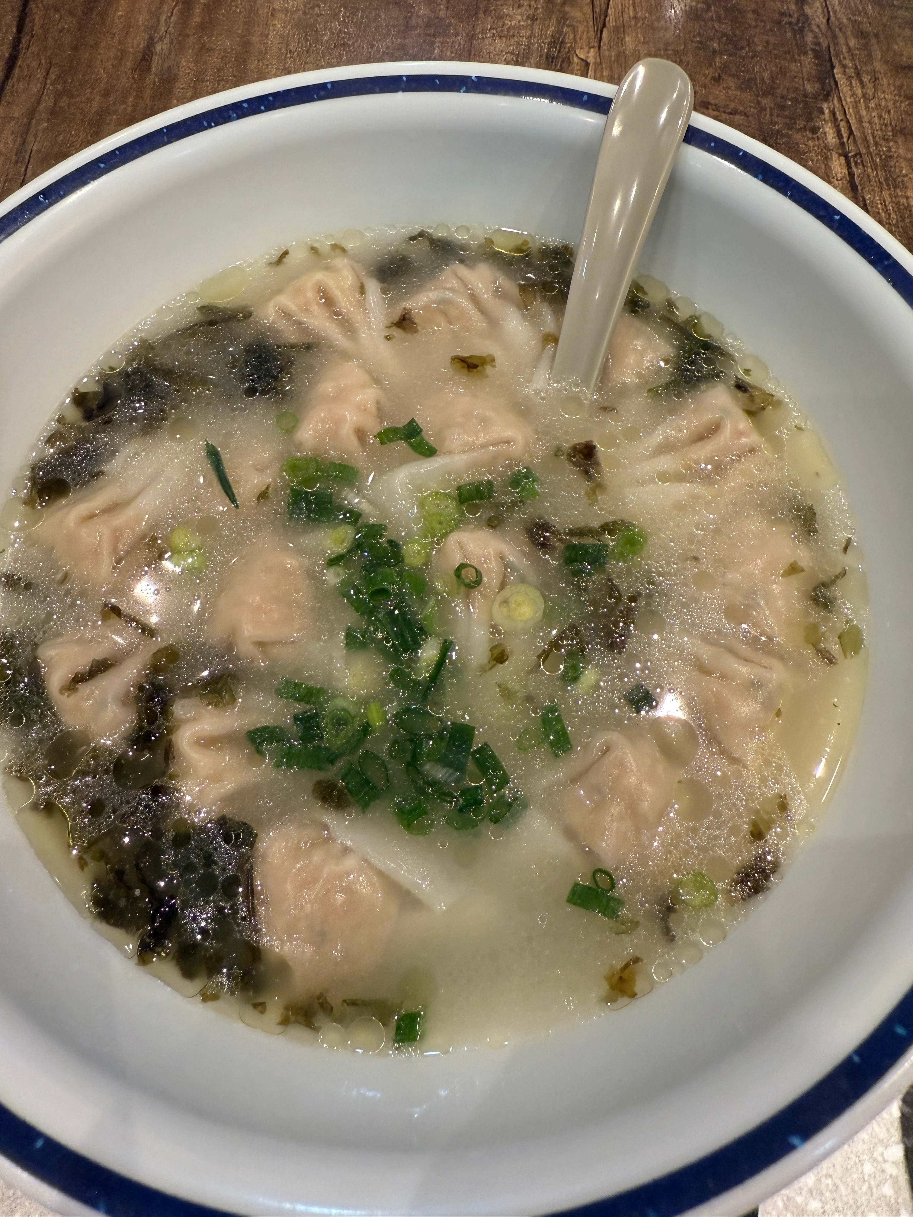 早上吃点带汤的，人都舒服些！今天又是长途飞行，冲冲冲啊早安