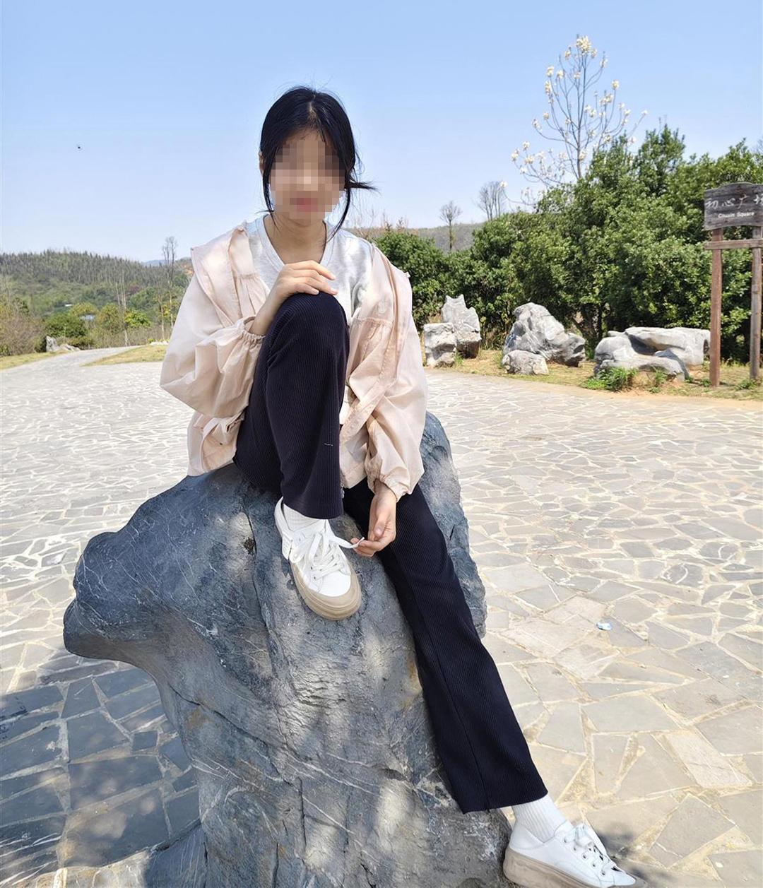 现在很多父母都感慨孩子不听话，动不动就跟父母对着干，父母生气又无奈。我老家县城前