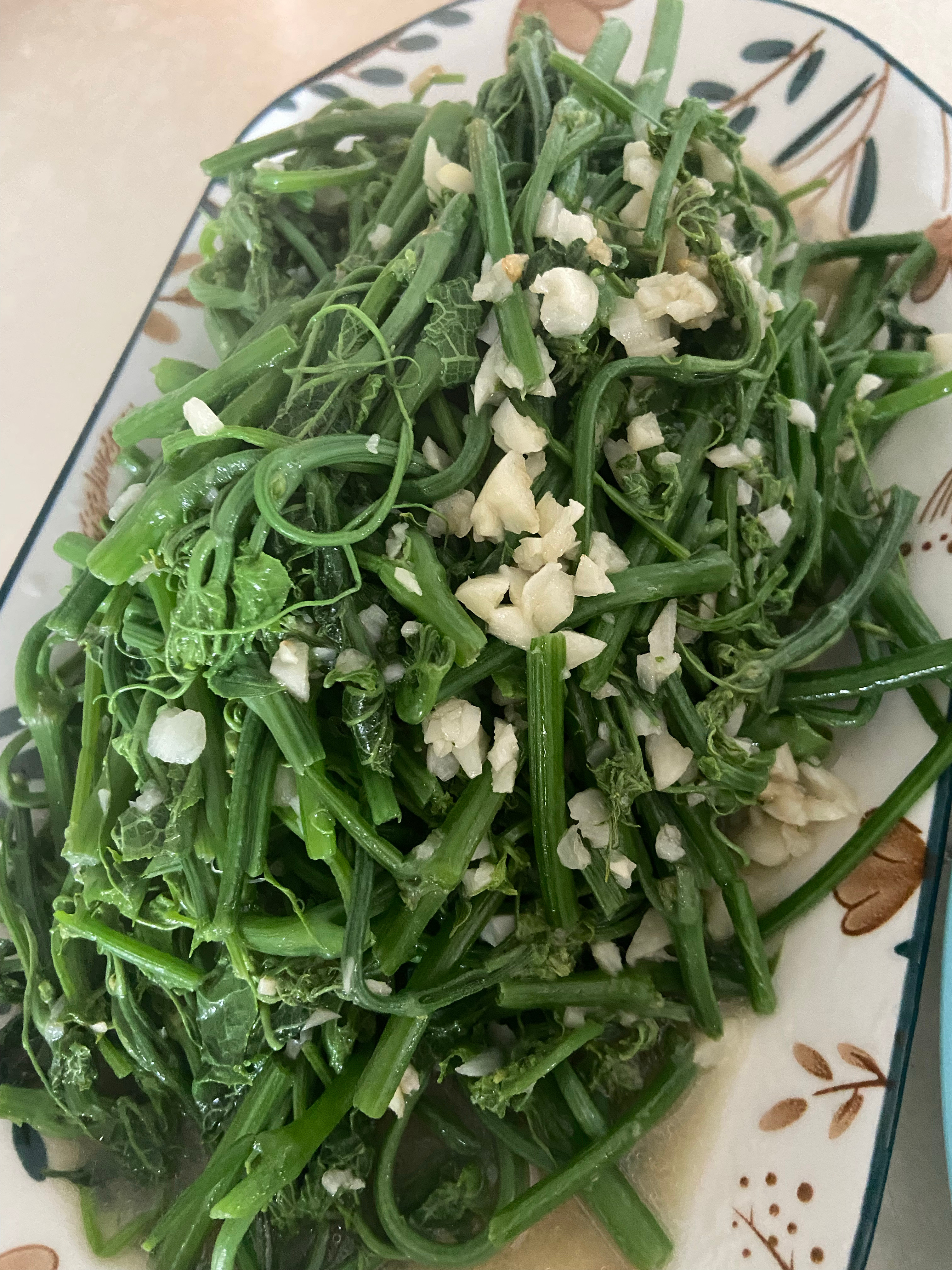 马哥首次尝试做黄豆焖鸡爪成功✌️比饭店的好吃又卫生