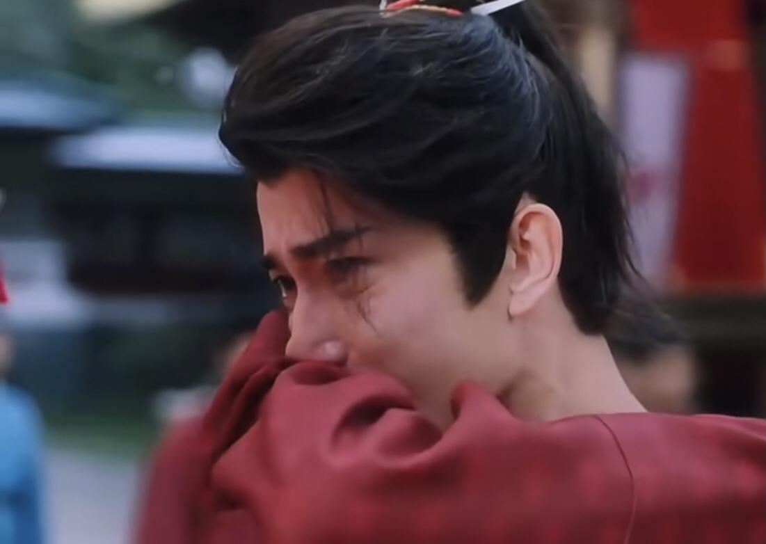 这种事在他过世后曝出来，除了让善良的人再刀一遍自己的心还能怎么办，一张灾区捐