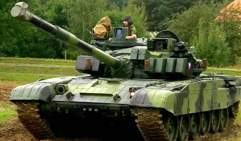 捷克国防部表示，由于火控系统存在严重故障，捷克无法将T-72M4CZ坦克移交给乌