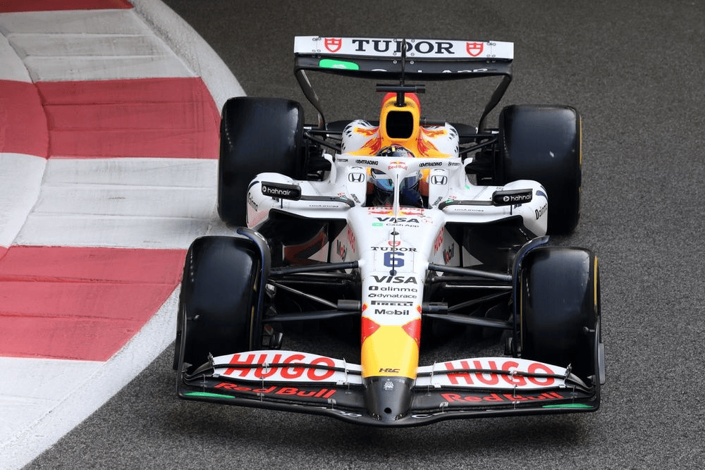 哈贾尔谈汉密尔顿当年阿布扎比站的心碎时刻: 我气得砸电视