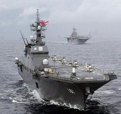 日本为什么这几天表现这么强硬？主要有两个原因。日本最近在军事上的强硬表现，主要