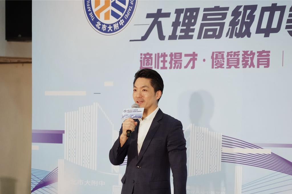 游盈隆称倒阁机率仅比“天塌了”大一点蒋万安回应了台北市长蒋万安日前抛“倒阁”