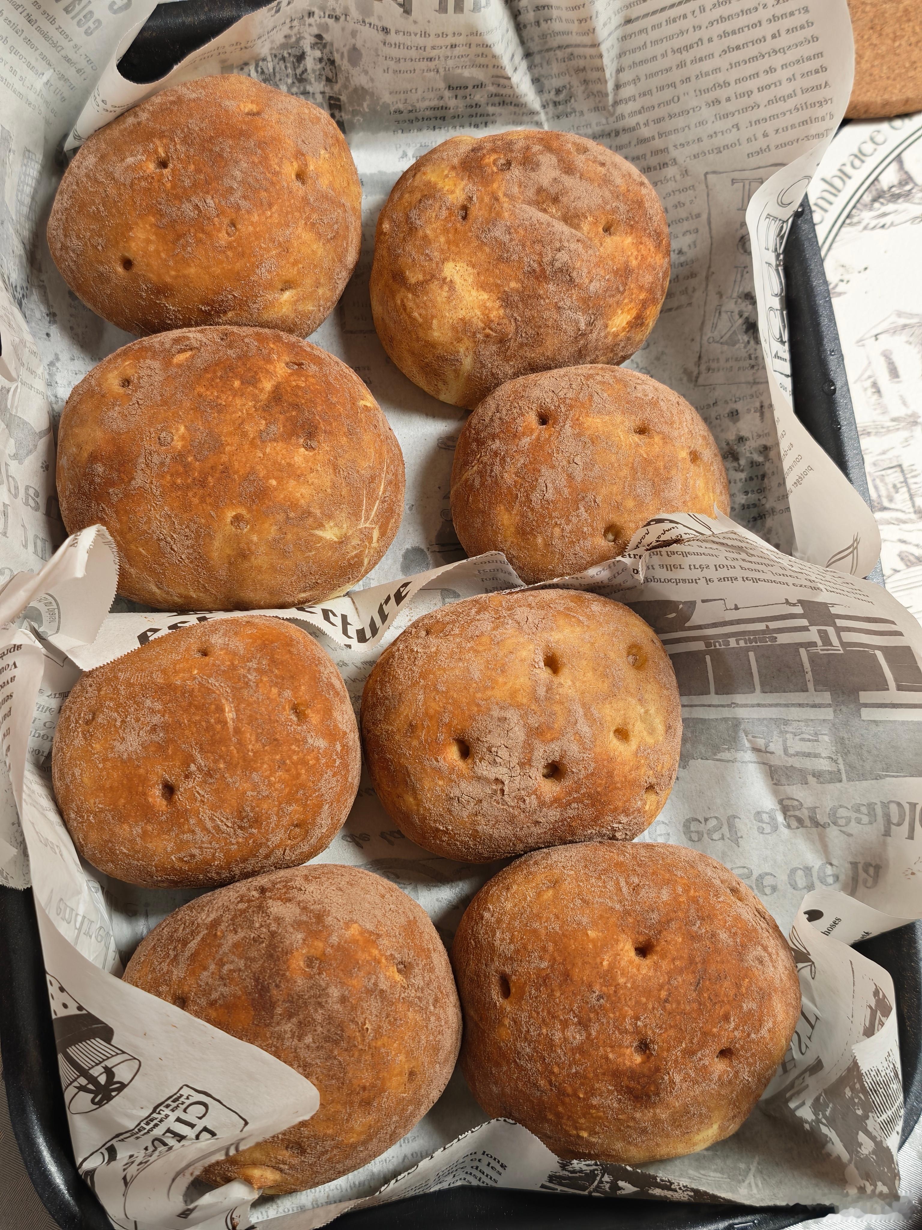 早！昨天女儿烤的土豆面包，今天做早餐。