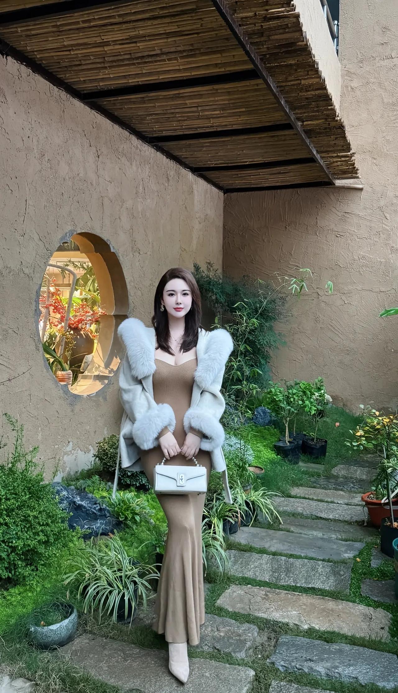 风已经有了冬天的味道不知不觉这一年又接近了尾声….