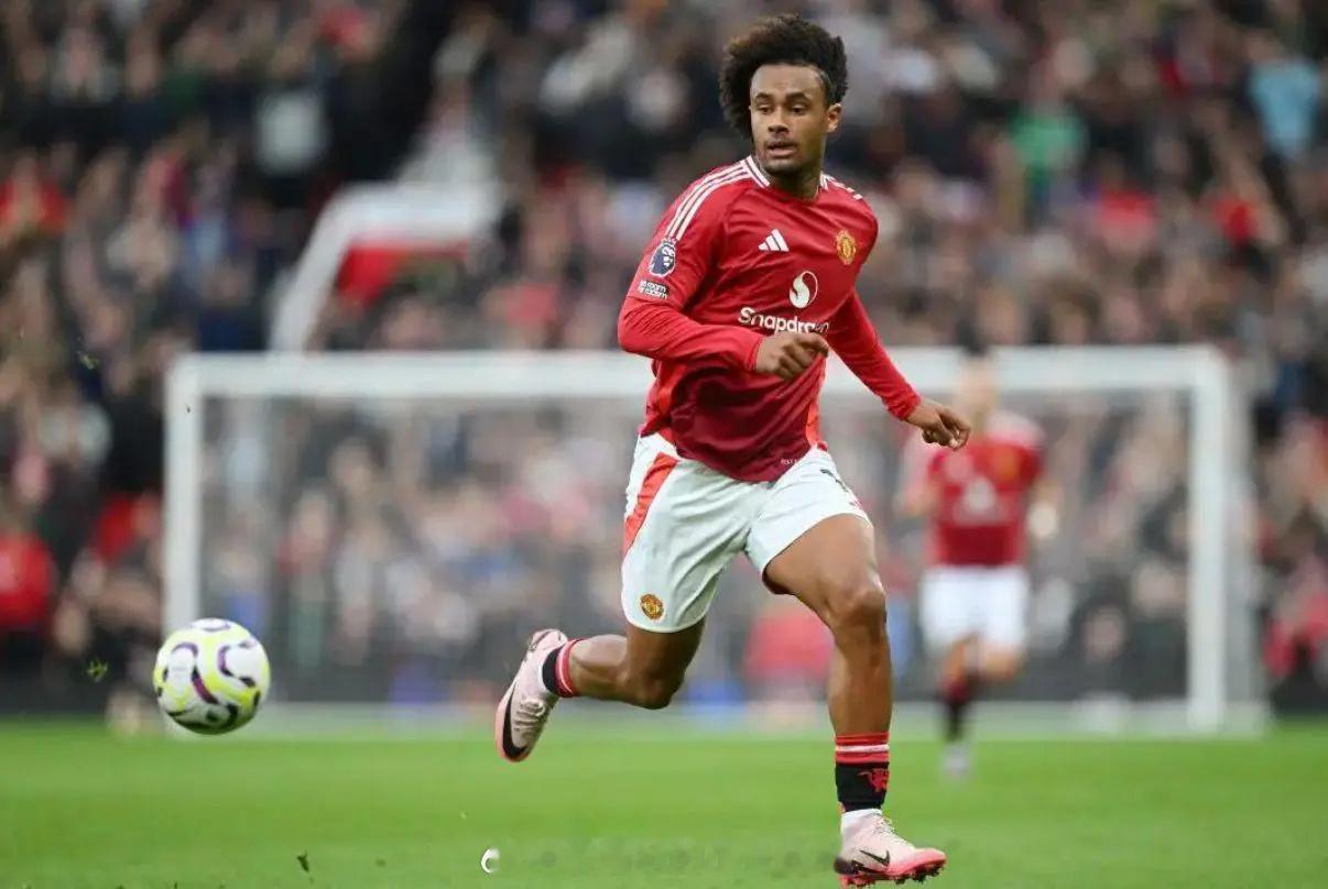 全场最差！揪出曼联头号罪人：24岁前锋2失良机+离谱头球6场0球11月25日