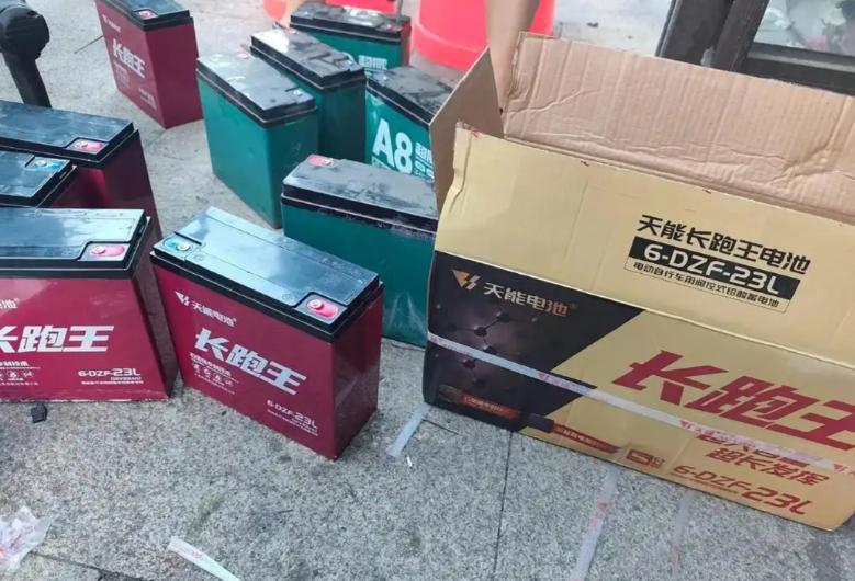 电动车换电池别乱花钱！四种电池优缺点一次性讲透，选对多用好几年不少车主换电动