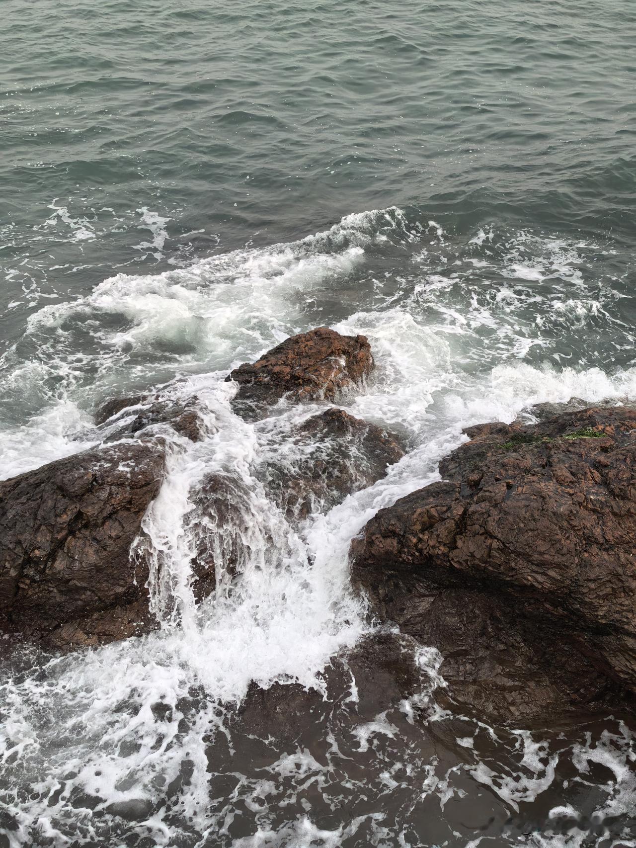 伊朗王牌飞行员坠机，"拒绝歼-10"是战略性失误2026年2月20日，菲鲁兹