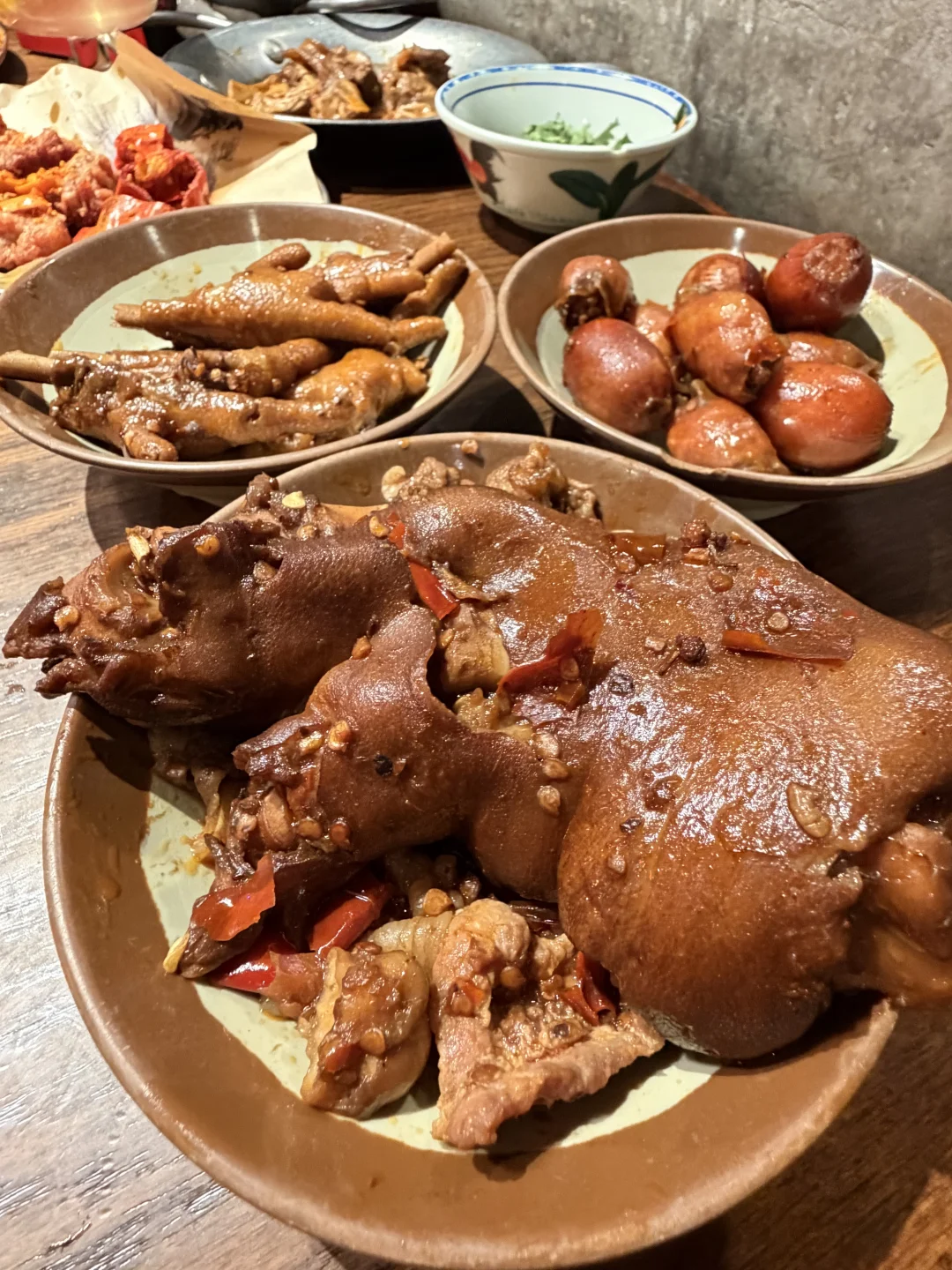 武汉坠爱吃的的卤菜竟然是火锅店。。