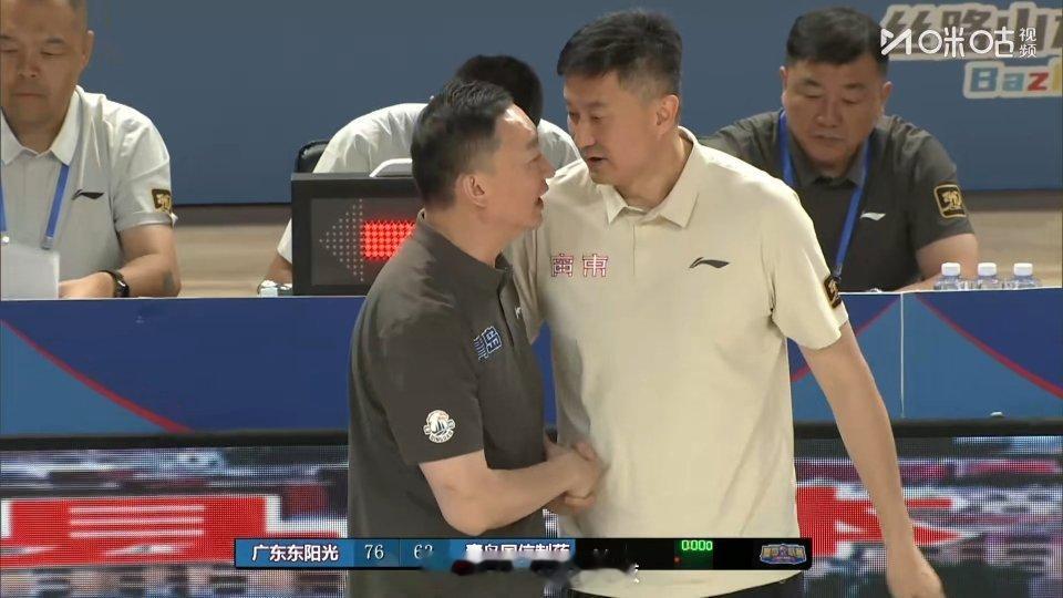 王洪泽突破自己拿下20+10+6全面数据，广东东阳光76-63战胜青岛，拿下广东