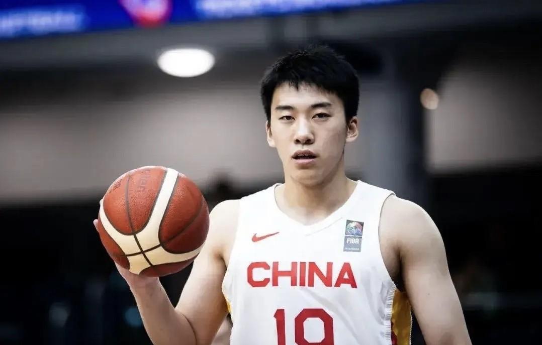 王俊杰让中国男篮有了新变化。有意思的是，他连一场CBA比赛都没打过。在国家队的