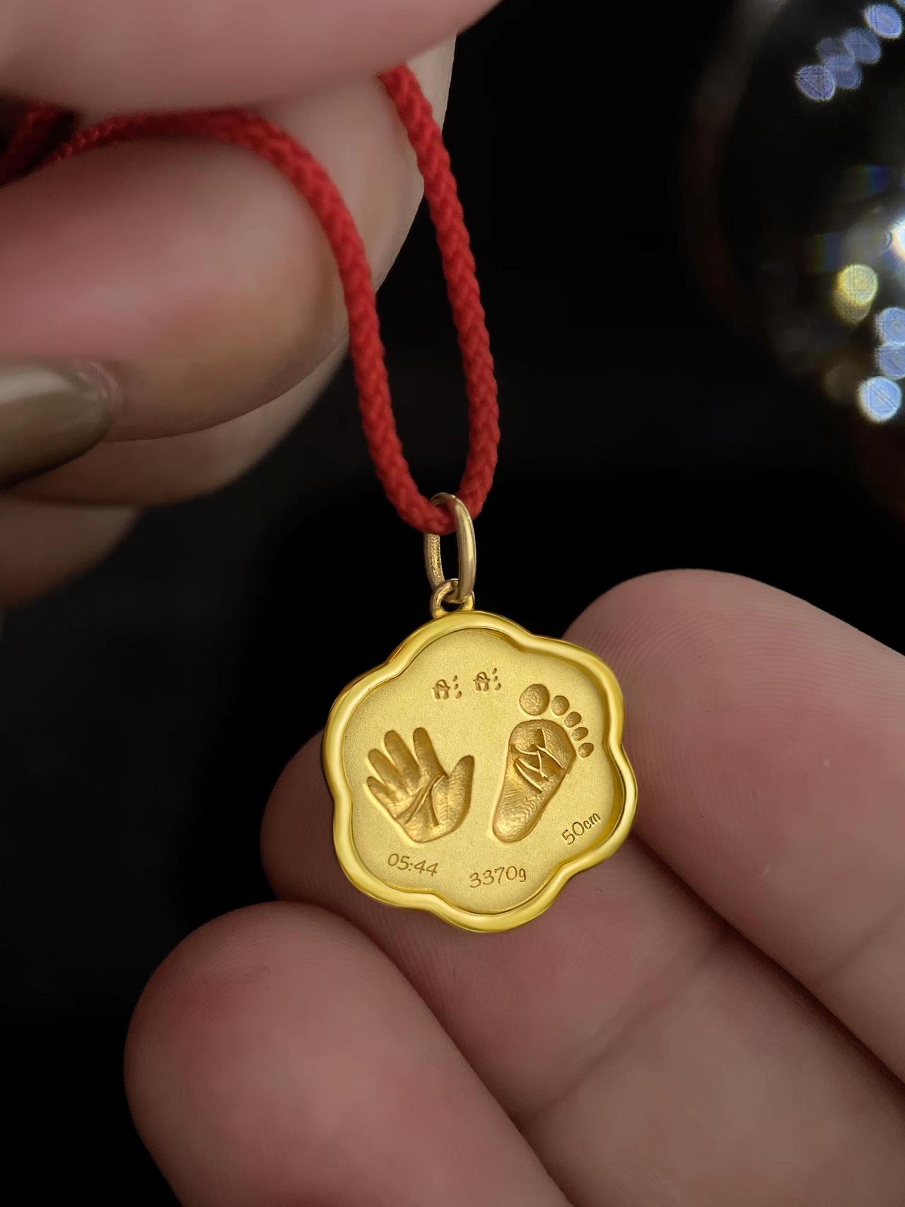 凝聚了爸爸妈妈对宝宝满满爱意的宝宝出生纪念牌！真的太有纪念意义了宝宝宝妈新生