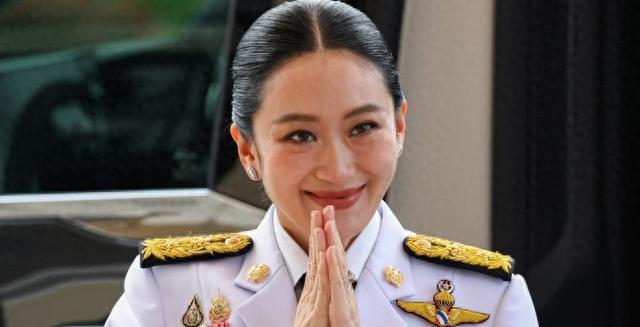 257票赞成，佩通坦时代将重启，泰高官拿到中方口信，事情不简单。谁都没有想到，出
