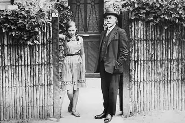 俄国白军名将邓尼金,从苏联时期的坏蛋变成了现在的民族英雄爱国者,时代在变,评价也