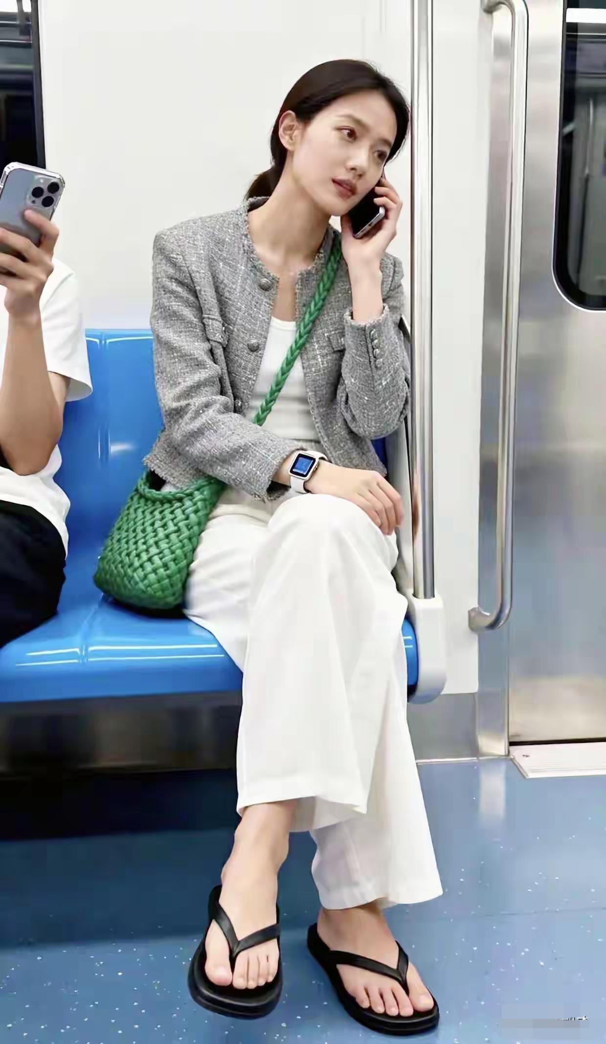 看着好单纯，好漂亮，好让人心动啊！