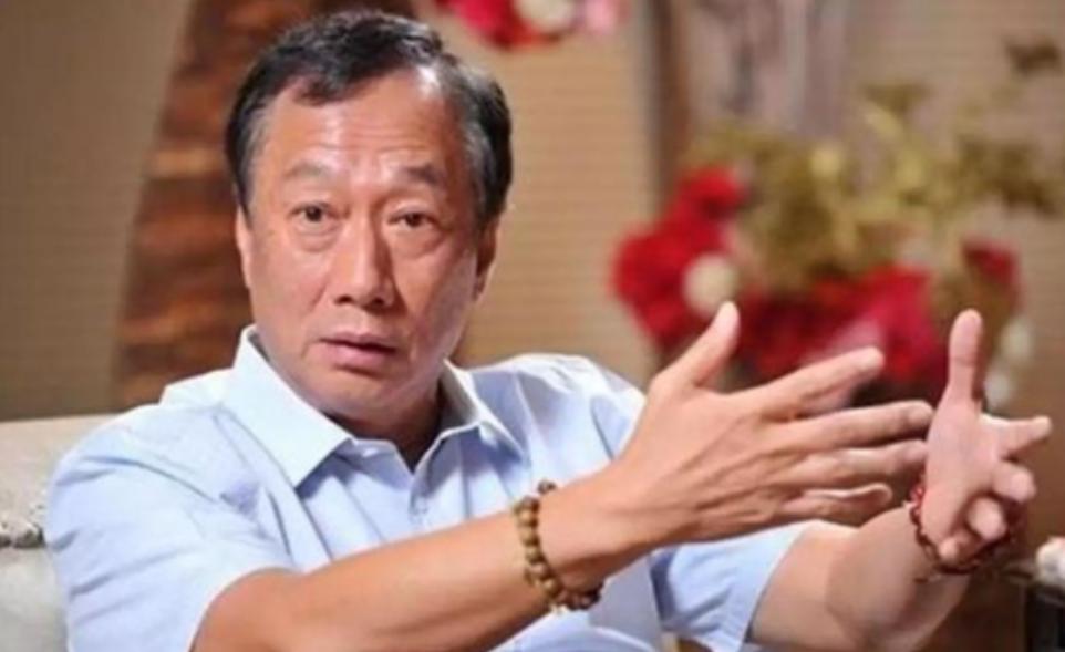 富士康崩得太突然！郭台铭绝对没料到，以前大陆工厂灯火通明的代工巨头，如今像破气球