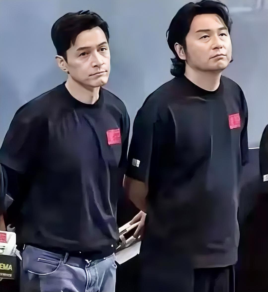 我严重怀疑胡歌最近是不是被做局了不仅在白玉兰男主奖上遗憾落败，自己新拍的