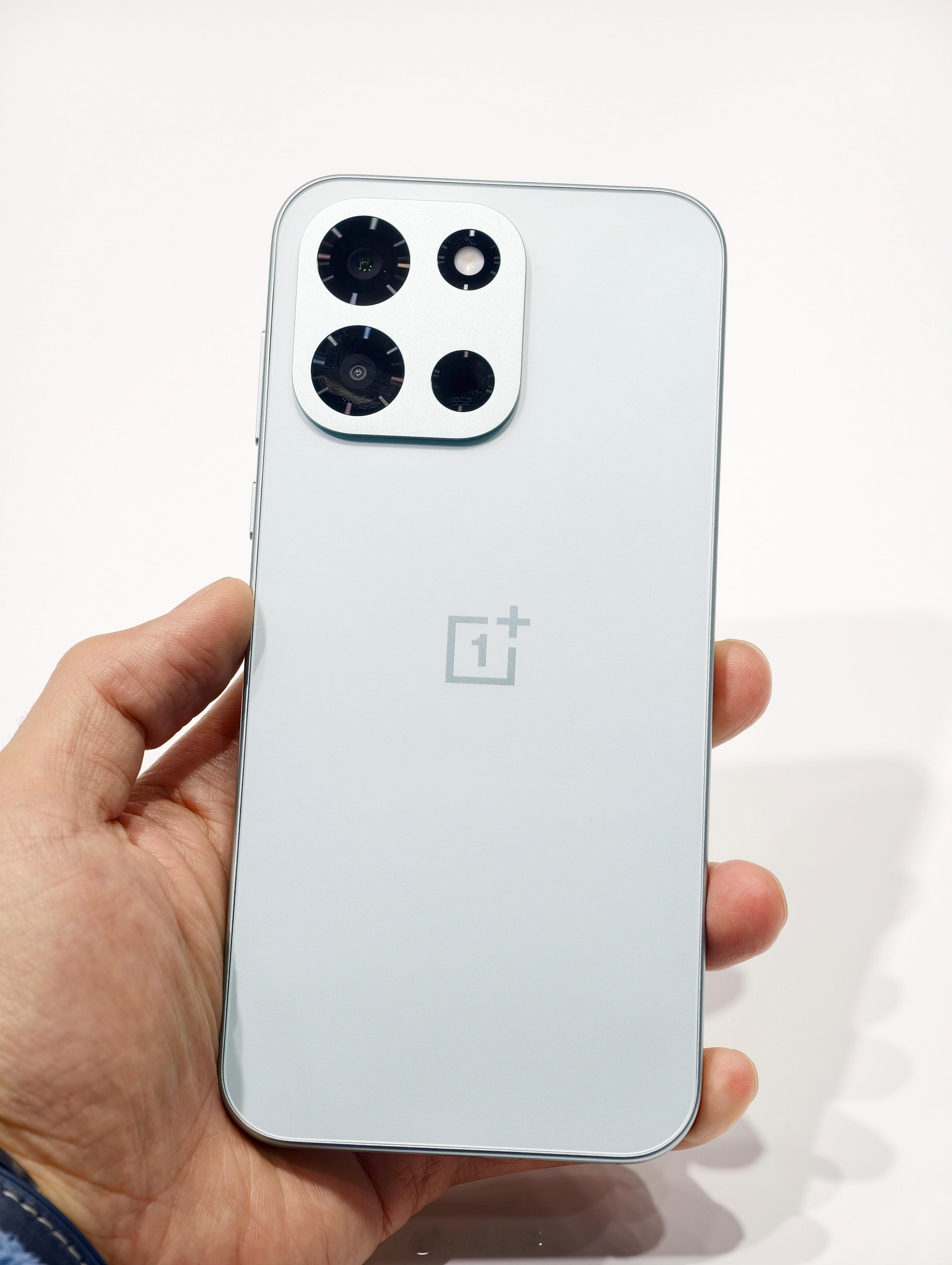 好多人的手机用了5年以上，而且还是重度用户，都说等等再换手机……其实手机这种消费