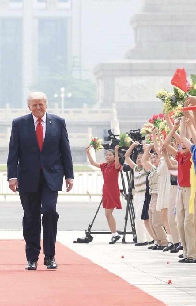 特朗普发文说：“中方言辞得体地称美国或许正走向衰落，其所指的是我们在昏庸的乔·拜