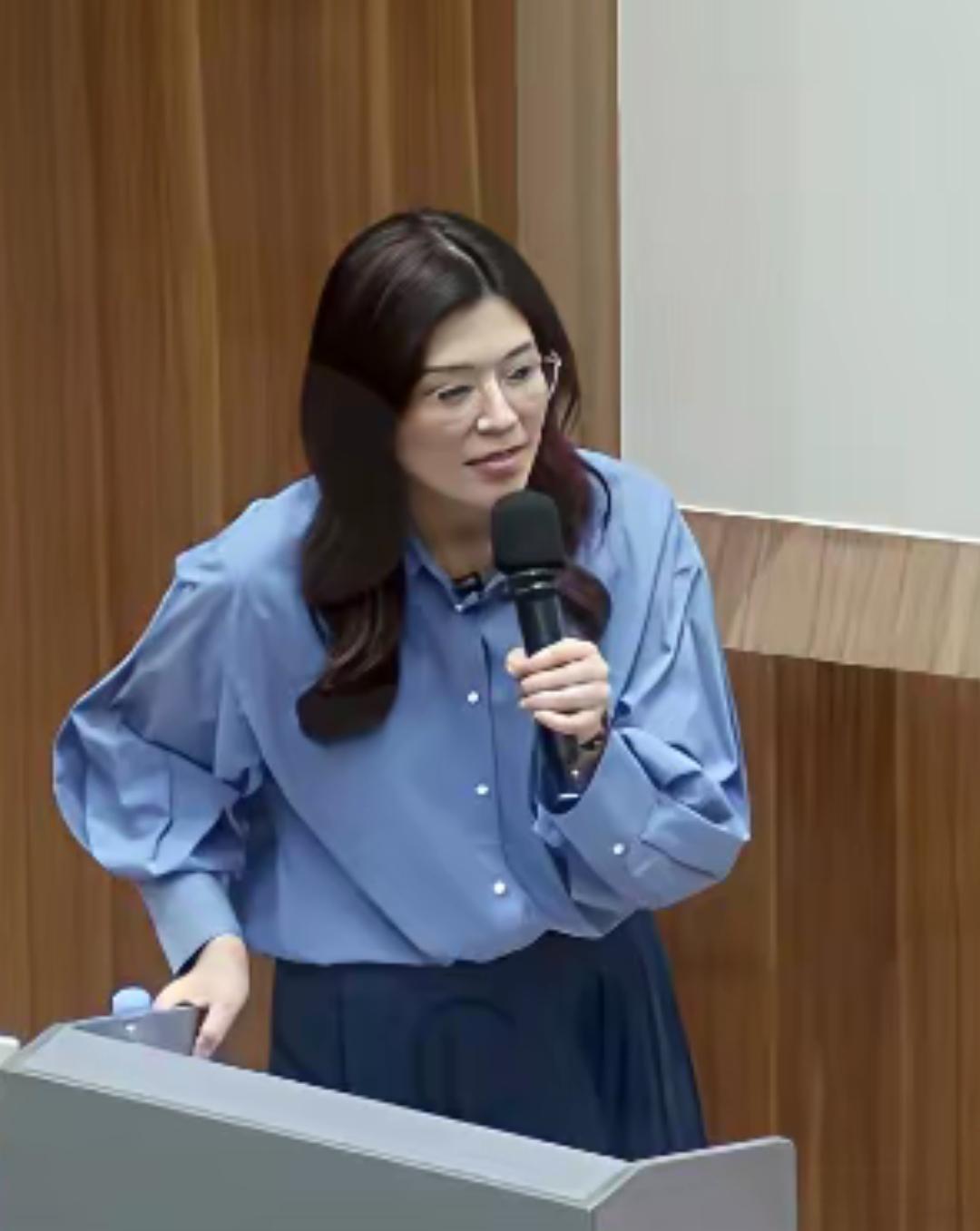 台湾名嘴吴子嘉说蓝营国民党里面的朱、卢、韩、侯现在已经结盟了，他们联合起来反扑郑