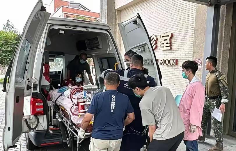 台军这次可把脸丢尽了！台媒爆料，6月5日大清早，民进党成天吹捧的金门“海龙蛙兵”