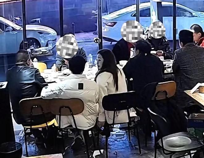重庆10人聚餐逃单后续：嚣张称绝不付钱，餐馆老板不妥协已立案1262元，1