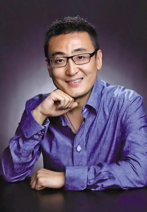 在《我们的30年》对谈中，鲁豫盛赞窦文涛为“当今最好的主持人，没有之一”。这场近