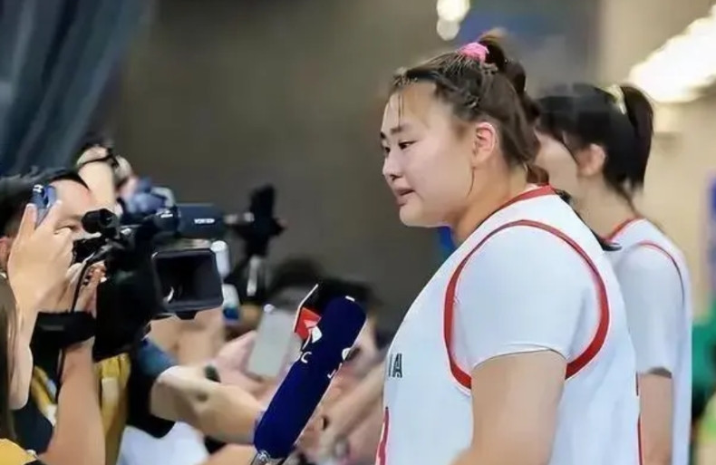 四川女篮99:77胜上海！不知道宫鲁鸣看没有！你不要的球员李梦！刘禹彤！王思雨（
