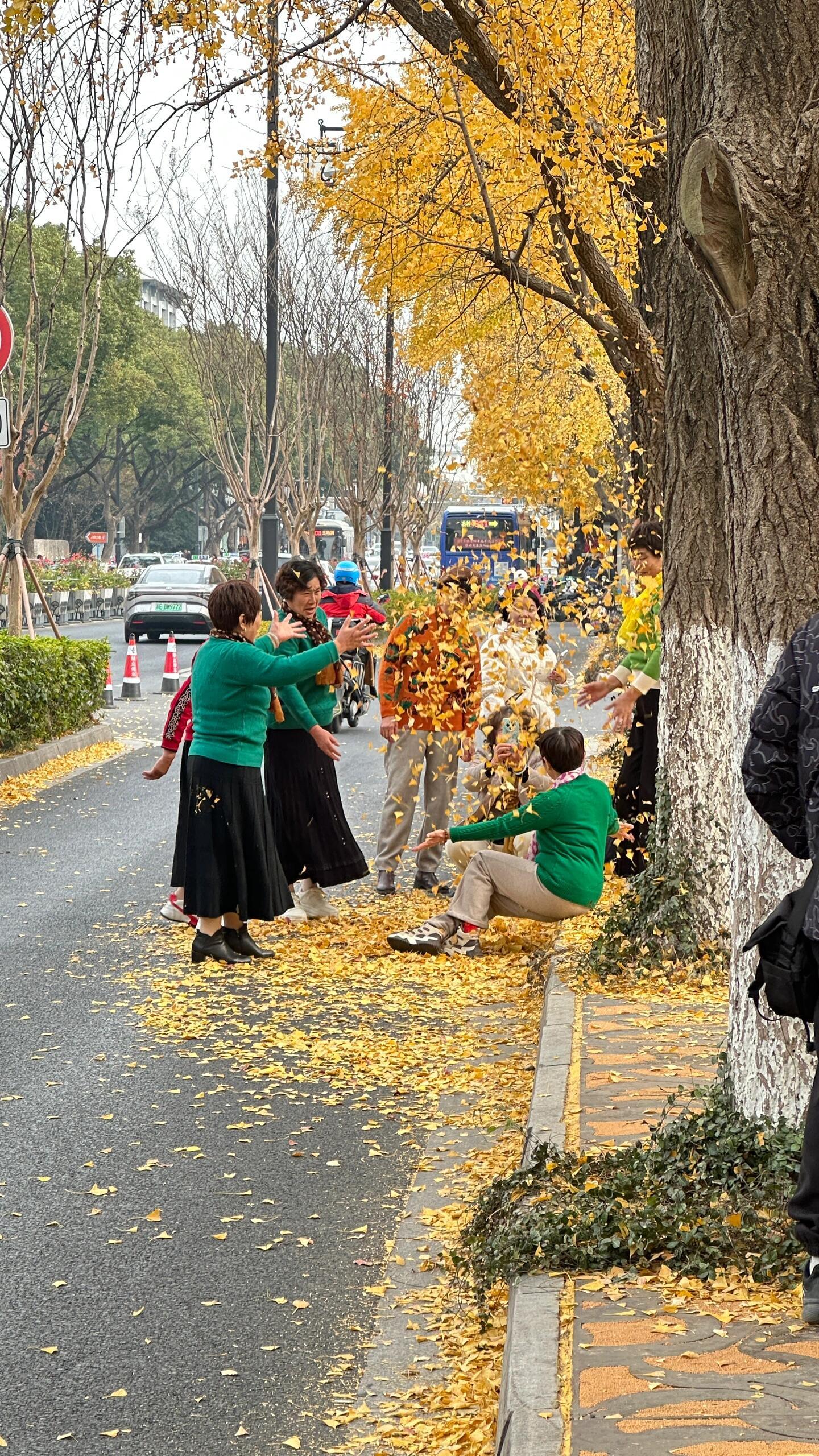 闺蜜说好老了也这么拍照太戳心了
