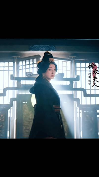 5月13日，意外之喜！没想到《折腰》里面还有刘晓庆，导演是不是故意的？刘晓庆转身