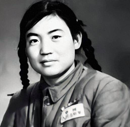 1994年，获得一等功的“英雄儿女”<em>解秀梅</em>因为没钱治病，倒欠了医院30000元治