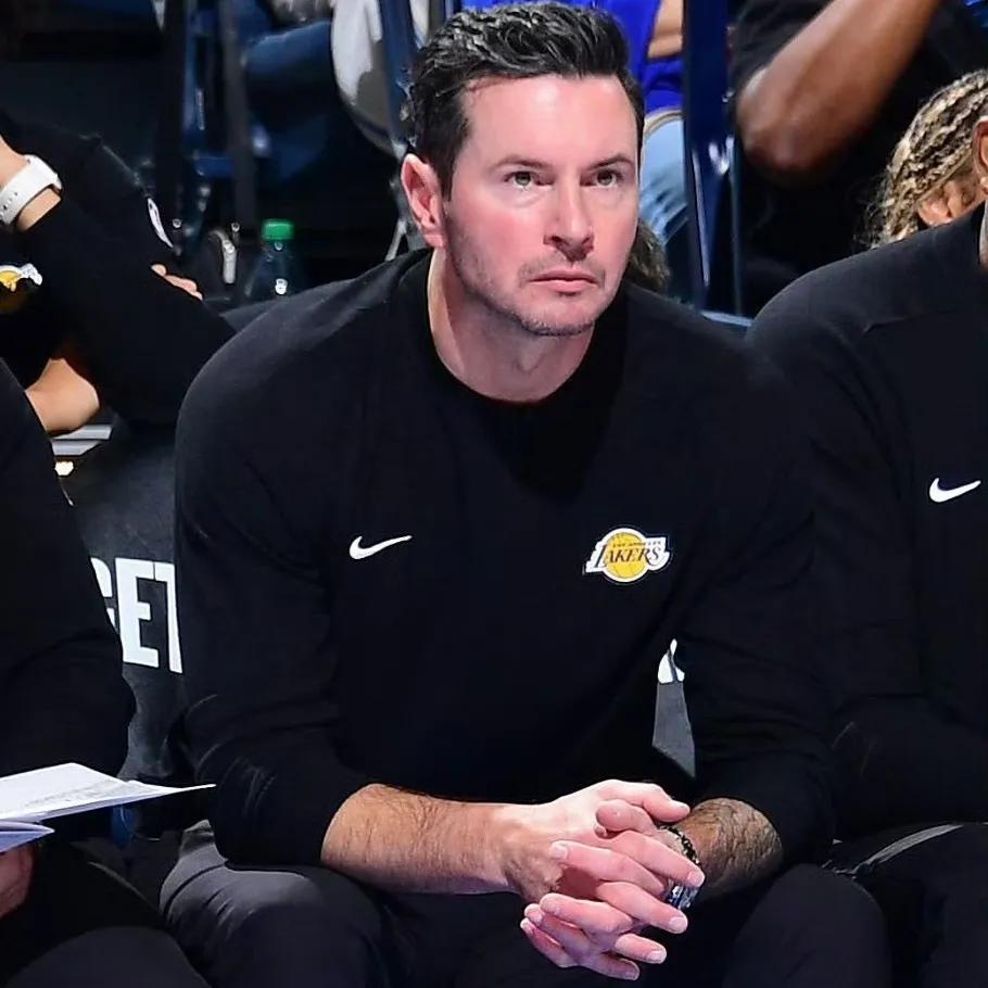 湖人惨败火箭，雷迪克一点让人不解湖火G4战，湖人队主力，尤其是41岁老将詹姆斯