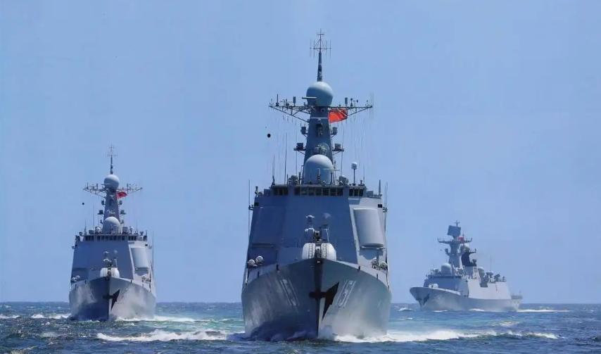 辽宁舰领衔，中国海军12舰编队抵近关岛？美媒：距离之近已创纪录。为了配合美防长赫